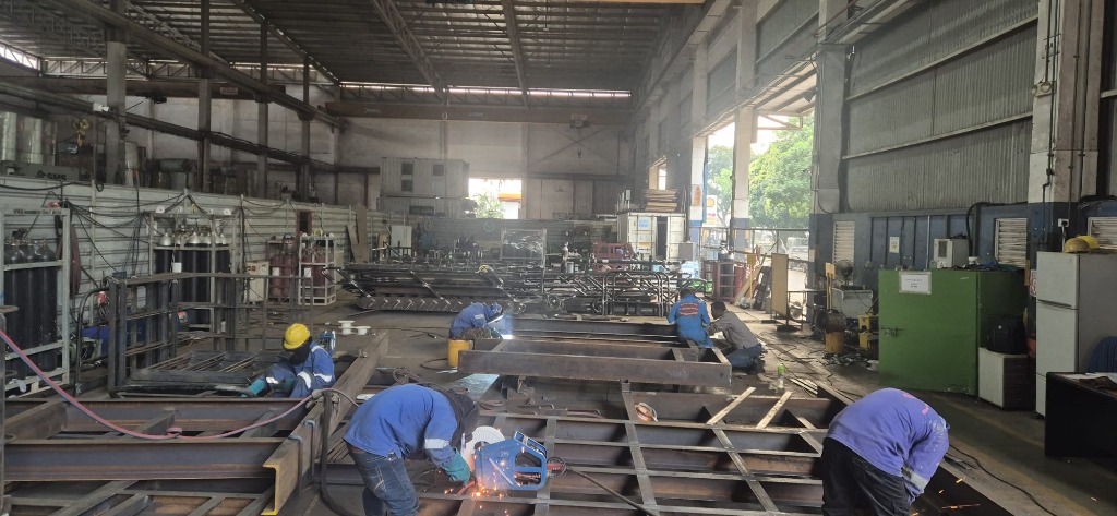 Heavy Duty Workshop Bay