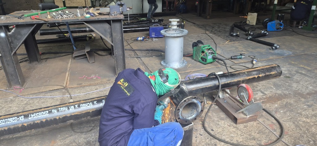 Pipeline Flange Fit-Up & Welding